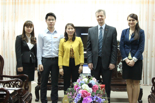 Wizyty w uczelniach wyższych w Hanoi (2)
